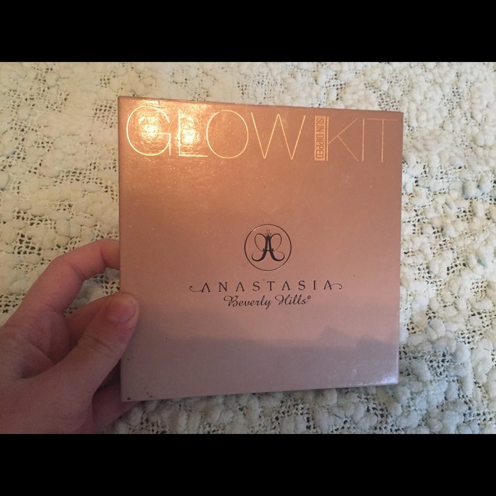 Anastasia Beverly Hills Glow Kit